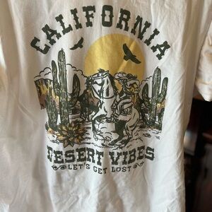 California Desert Vibes t shirt size XL in GUC